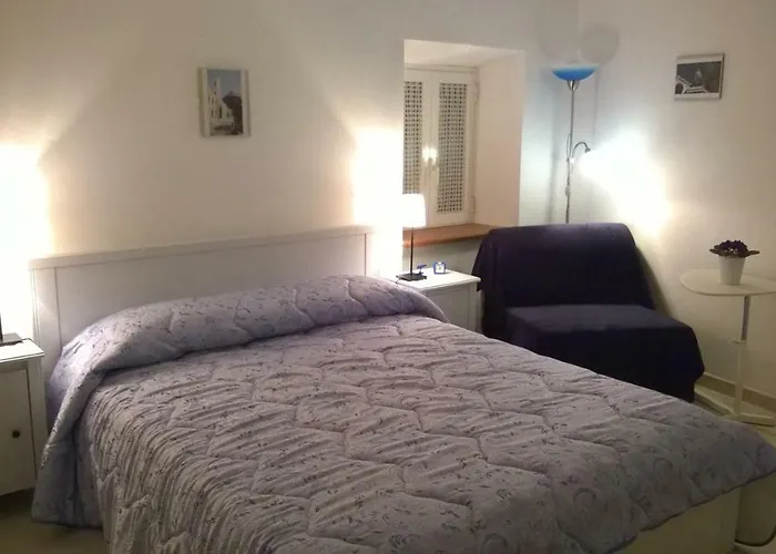 I Tre Bassotti Couette-café *